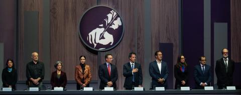 1-mesa-principal-ceremonia-premio-nacional-de-perioidismo-simon-bolivar-2018-2000x788.jpeg